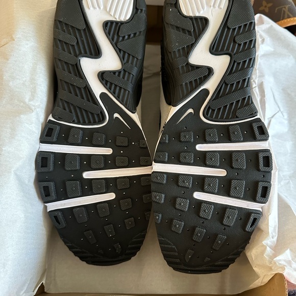 Women’s Nike Air Mox EXCEE size 9 - Picture 7 of 7